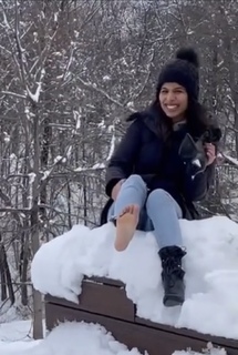 Sheena Melwani feet photo thumbnail