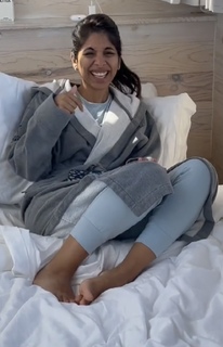 Sheena Melwani feet photo thumbnail