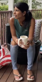 Sheena Melwani feet photo thumbnail