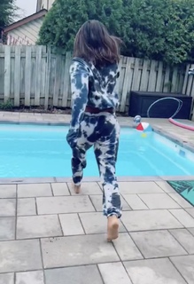 Sheena Melwani feet photo thumbnail