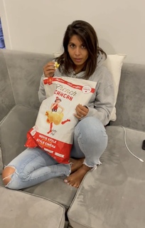 Sheena Melwani feet photo thumbnail