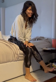 Sheena Melwani feet photo thumbnail