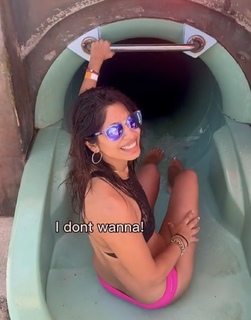 Sheena Melwani feet photo thumbnail