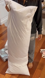 Sheena Melwani feet photo thumbnail