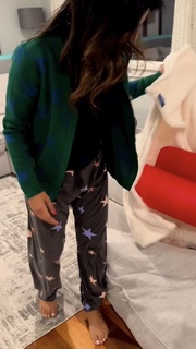 Sheena Melwani feet photo thumbnail