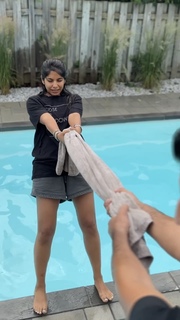 Sheena Melwani feet photo thumbnail