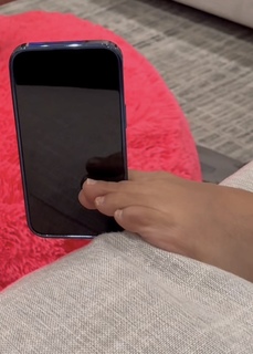 Sheena Melwani feet photo thumbnail