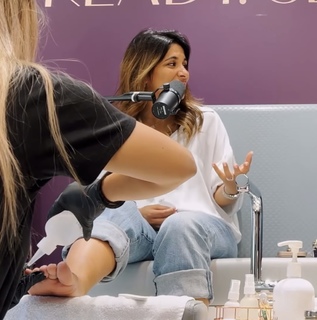 Sheena Melwani feet photo thumbnail