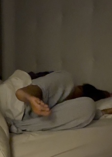 Sheena Melwani feet photo thumbnail