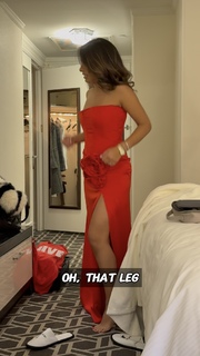 Sheena Melwani feet photo thumbnail