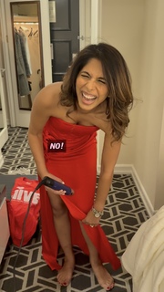 Sheena Melwani feet photo thumbnail