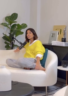 Sheena Melwani feet photo thumbnail