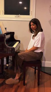 Sheena Melwani feet photo 9