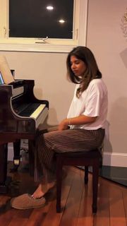 Sheena Melwani feet photo 8