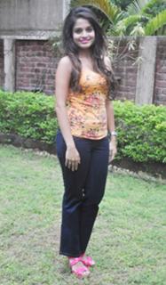 Sheena Shahabadi feet photo 1