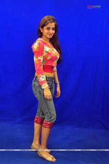 Sheena Shahabadi feet photo 13