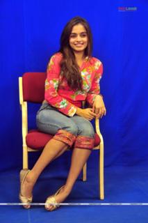 Sheena Shahabadi feet photo 11