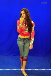 Sheena Shahabadi feet photo 8