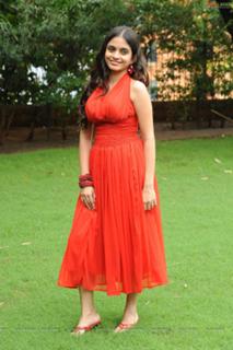 Sheena Shahabadi feet photo 13
