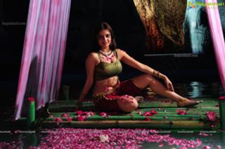 Sheena Shahabadi feet photo 8