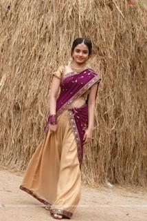 Sheena Shahabadi feet photo 1