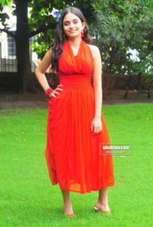 Sheena Shahabadi feet photo 15