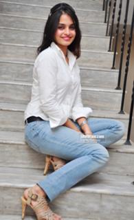 Sheena Shahabadi feet photo 14