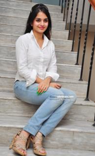 Sheena Shahabadi feet photo 10