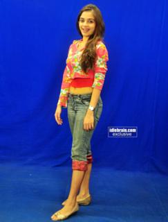 Sheena Shahabadi feet photo 5