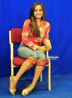 Sheena Shahabadi feet photo 14