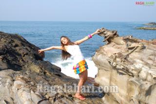 Sheena Shahabadi feet photo 17
