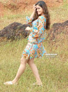 Sheena Shahabadi feet photo 10