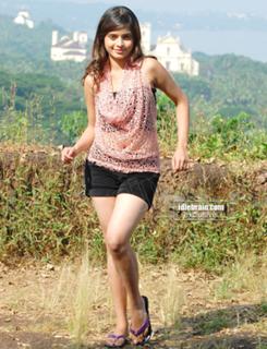 Sheena Shahabadi feet photo 4