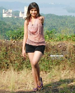 Sheena Shahabadi feet photo 10