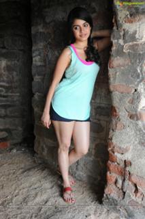 Sheena Shahabadi feet photo 18