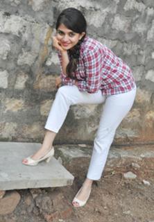 Sheena Shahabadi feet photo 7