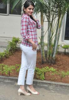 Sheena Shahabadi feet photo 4