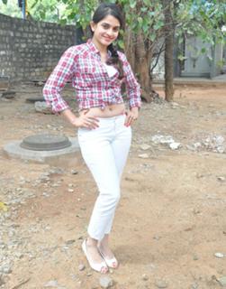 Sheena Shahabadi feet photo 3