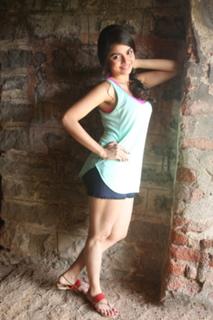 Sheena Shahabadi feet photo 14