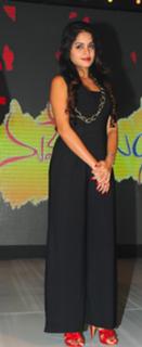 Sheena Shahabadi feet photo 8