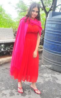 Sheena Shahabadi feet photo 2