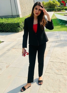 Shefali Bagga feet photo 12