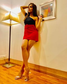 Shefali Bagga feet photo 2