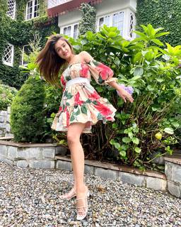 Shefali Bagga feet photo 14