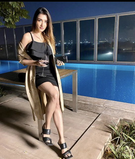 Shefali Bagga feet photo 10