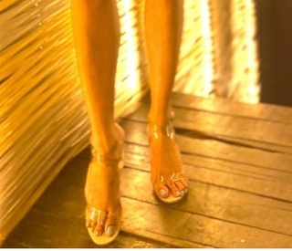 Shefali Bagga feet photo 16
