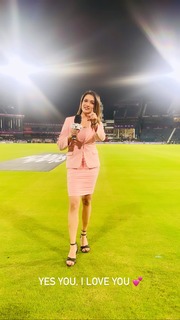 Shefali Bagga feet photo 14
