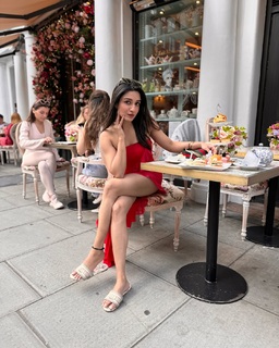 Shefali Bagga feet photo 20