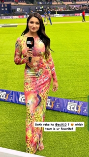 Shefali Bagga feet photo 11