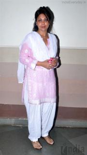 Shefali Shah feet photo 19